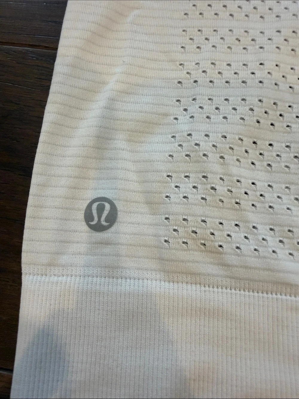 lululemon Women's Breeze By Muscle Squad Tank Top in White Size 6 - P37
